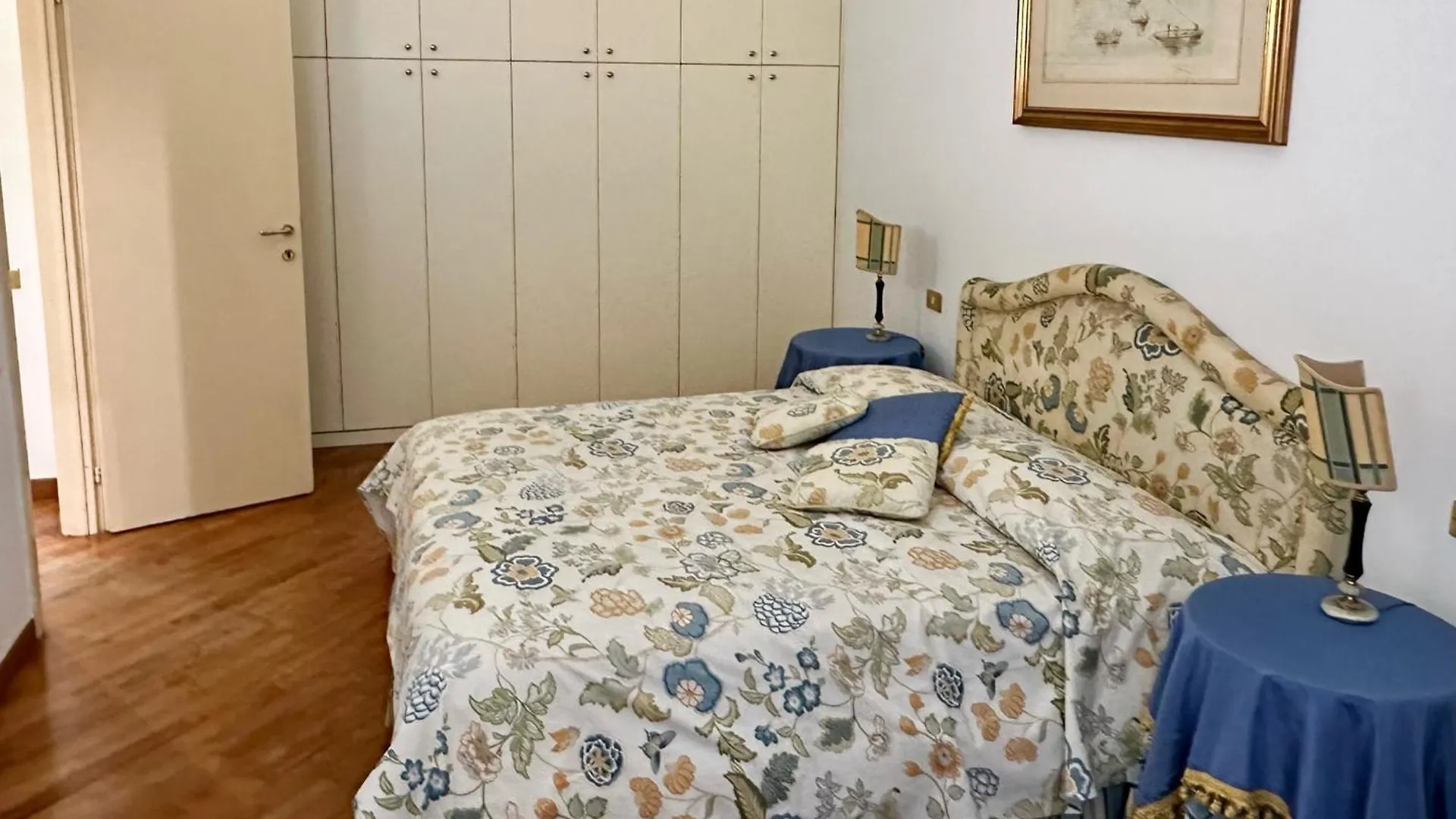 Washington Apartment Milan Italy