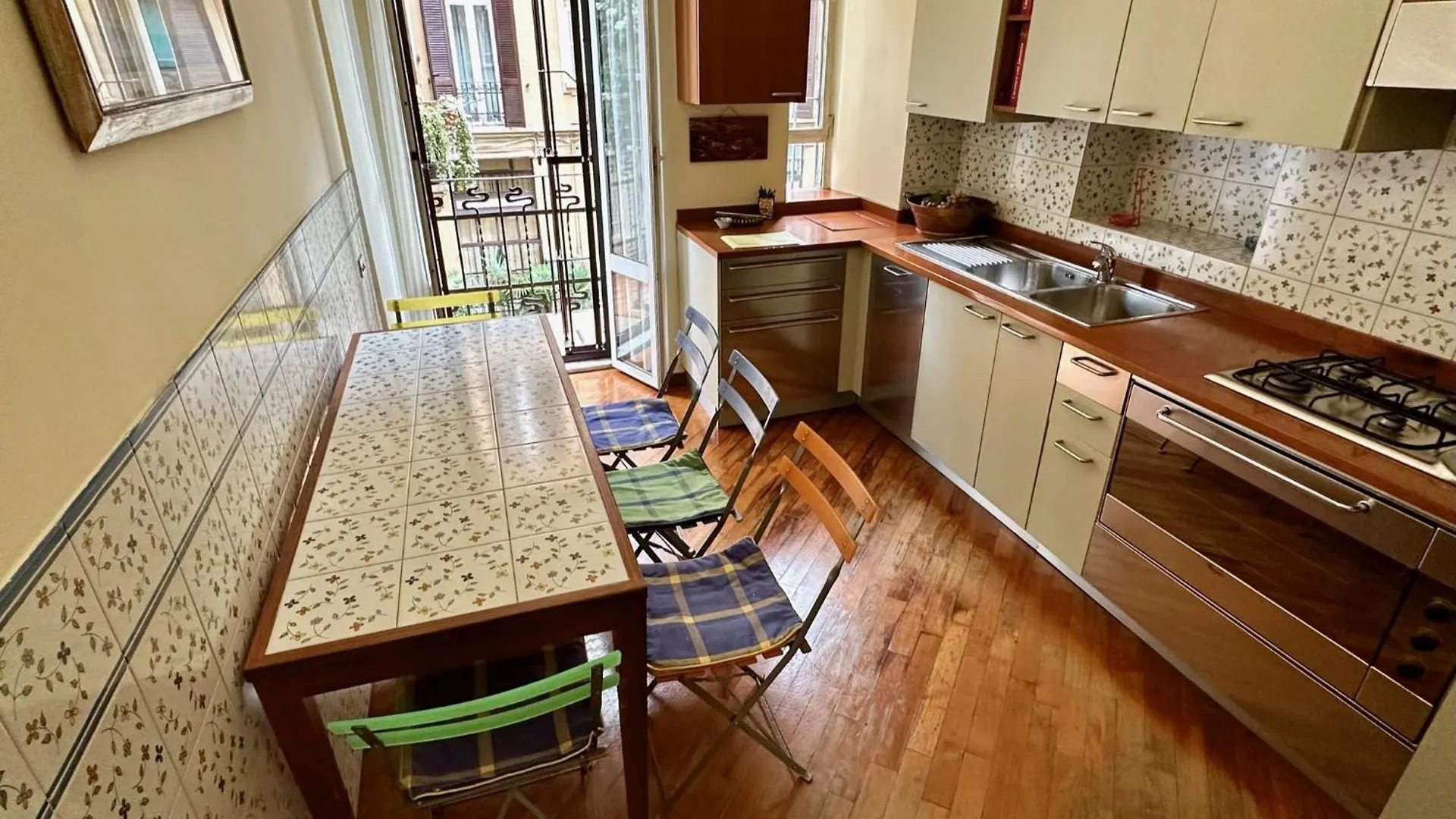 Washington Apartment Milan Italy